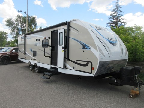 Used 2018 Coachmen Freedom Express 292 BHDS for sale at Trans Canada Nissan in Peterborough, ON