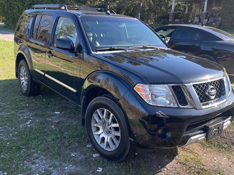 Photo of Used 2009 Nissan Pathfinder LE 4WD for sale at Paradise Auto Source in Peterborough, ON