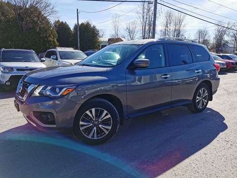 Photo of Used 2018 Nissan Pathfinder SV 4WD for sale at Patterson Auto Sales in Madoc, ON