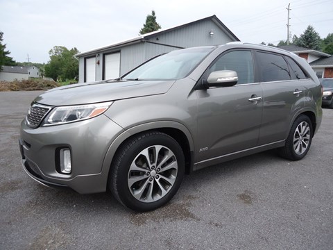 Photo of 2014 KIA Sorento SX AWD for sale at Big Apple Auto in Colborne, ON