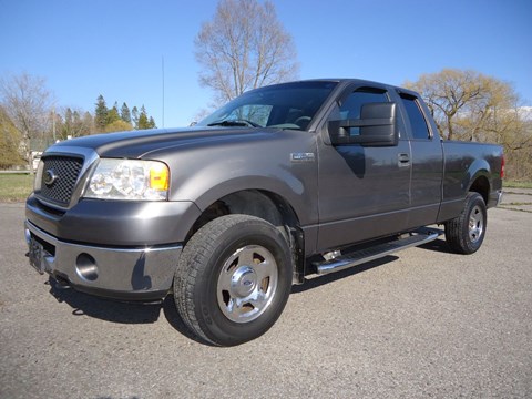 Photo of  2008 Ford F-150 XLT 4WD for sale at Big Apple Auto in Colborne, ON