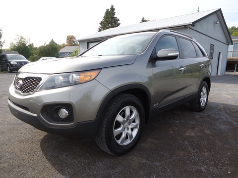 Photo of 2011 KIA Sorento LX AWD for sale at Big Apple Auto in Colborne, ON