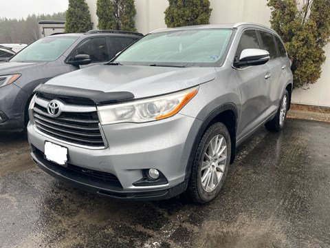 Photo of Used 2014 Toyota Highlander XLE V6 for sale at Carstead Motor Trends in Cobourg, ON