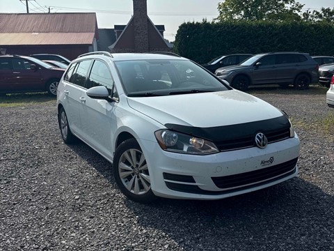 Photo of 2017 Volkswagen Golf SportWagen TSi  SE for sale at Carstead Motor Trends in Cobourg, ON