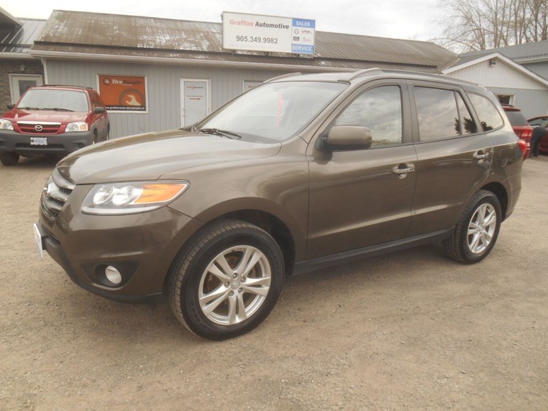 Photo of  2012 Hyundai Santa Fe Limited AWD for sale at Grafton Automotive in Grafton, ON