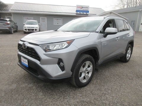 Photo of 2019 Toyota RAV4 XLE FWD for sale at Grafton Automotive in Grafton, ON