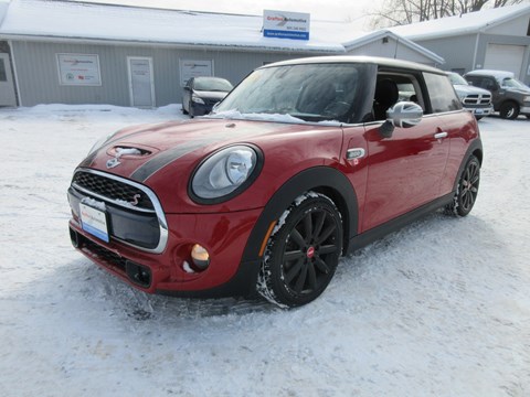 Photo of 2018 Mini Cooper S 3 Door for sale at Grafton Automotive in Grafton, ON