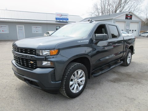 Photo of 2019 Chevrolet Silverado 1500 Crew Cab 4X4 for sale at Grafton Automotive in Grafton, ON