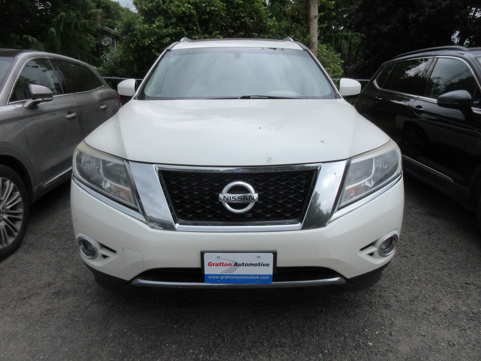 Photo of 2016 Nissan Pathfinder SL 4WD for sale at Grafton Automotive in Grafton, ON