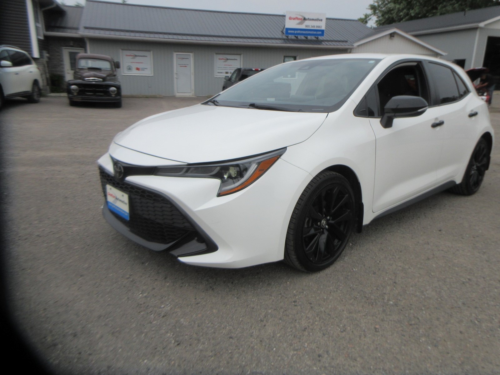 Photo of 2020 Toyota Corolla SE Hatchback for sale at Grafton Automotive in Grafton, ON