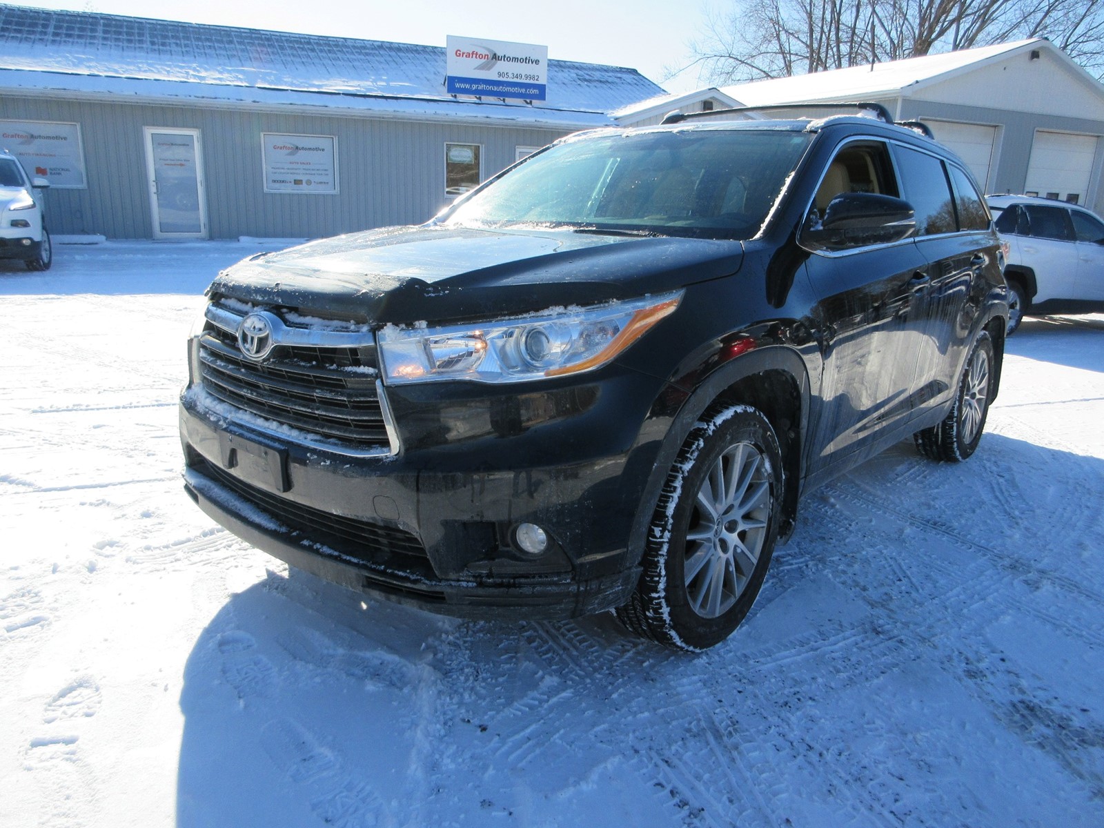 Photo of 2016 Toyota Highlander XLE V6 for sale at Grafton Automotive in Grafton, ON