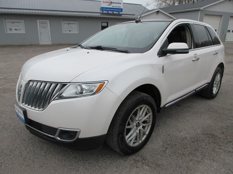 Photo of 2014 Lincoln MKX AWD  for sale at Grafton Automotive in Grafton, ON
