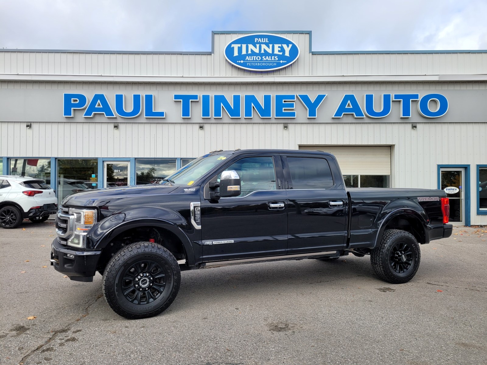 2020 Ford F-250 SD Plantium   for sale at Paul Tinney Auto in Peterborough, ON Photo of 2020 Ford F-250 SD Plantium   for sale at Paul Tinney Auto in Peterborough, ON