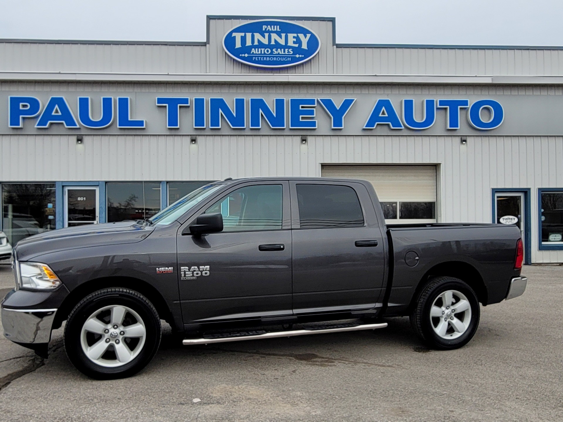 2023 RAM 1500 Classic SLT Crew Cab 4WD