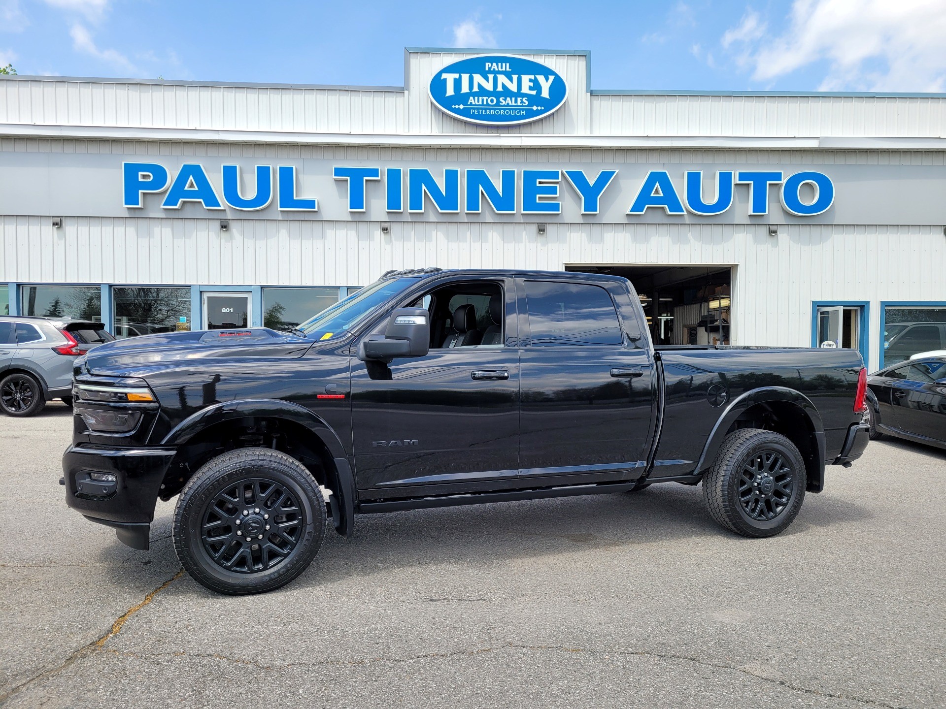 RAM 3500 Limited Crew Cab 4WD 2025
