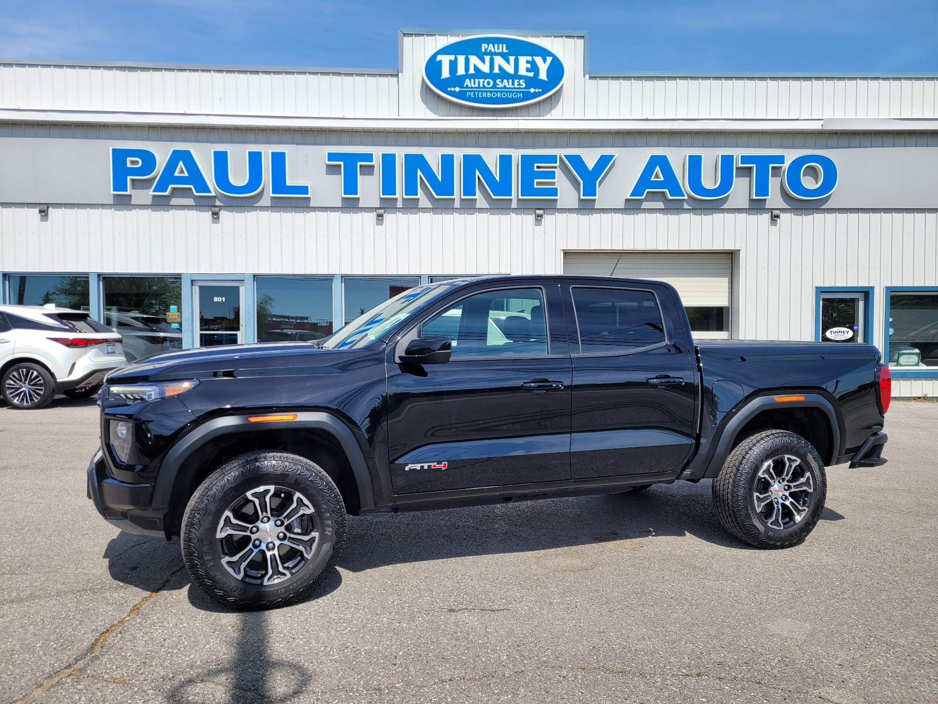 2025 GMC Canyon AT4 Crew Cab 4WD
