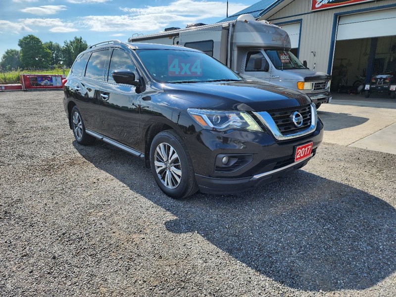 Photo of  2017 Nissan Pathfinder SL 4WD for sale at Earl Ireland Auto Sale in Norwood, ON