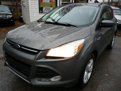 Photo of 2014 Ford Escape SE 4WD for sale at Complete Auto in Peterborough, ON