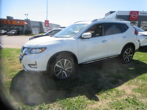 Photo of 2020 Nissan Rogue SL AWD for sale at Trans Canada Nissan in Peterborough, ON