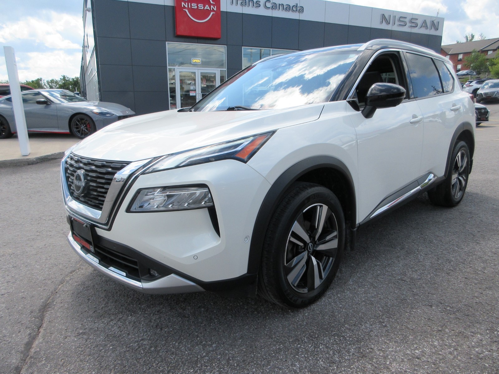 Photo of 2022 Nissan Rogue Platinum AWD for sale at Trans Canada Nissan in Peterborough, ON