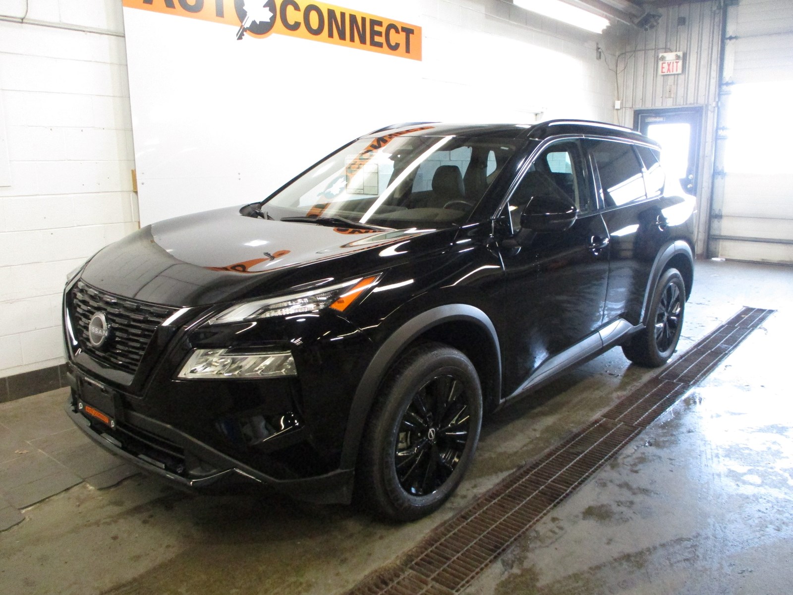 Photo of 2023 Nissan Rogue SV AWD for sale at Auto Connect Sales in Peterborough, ON