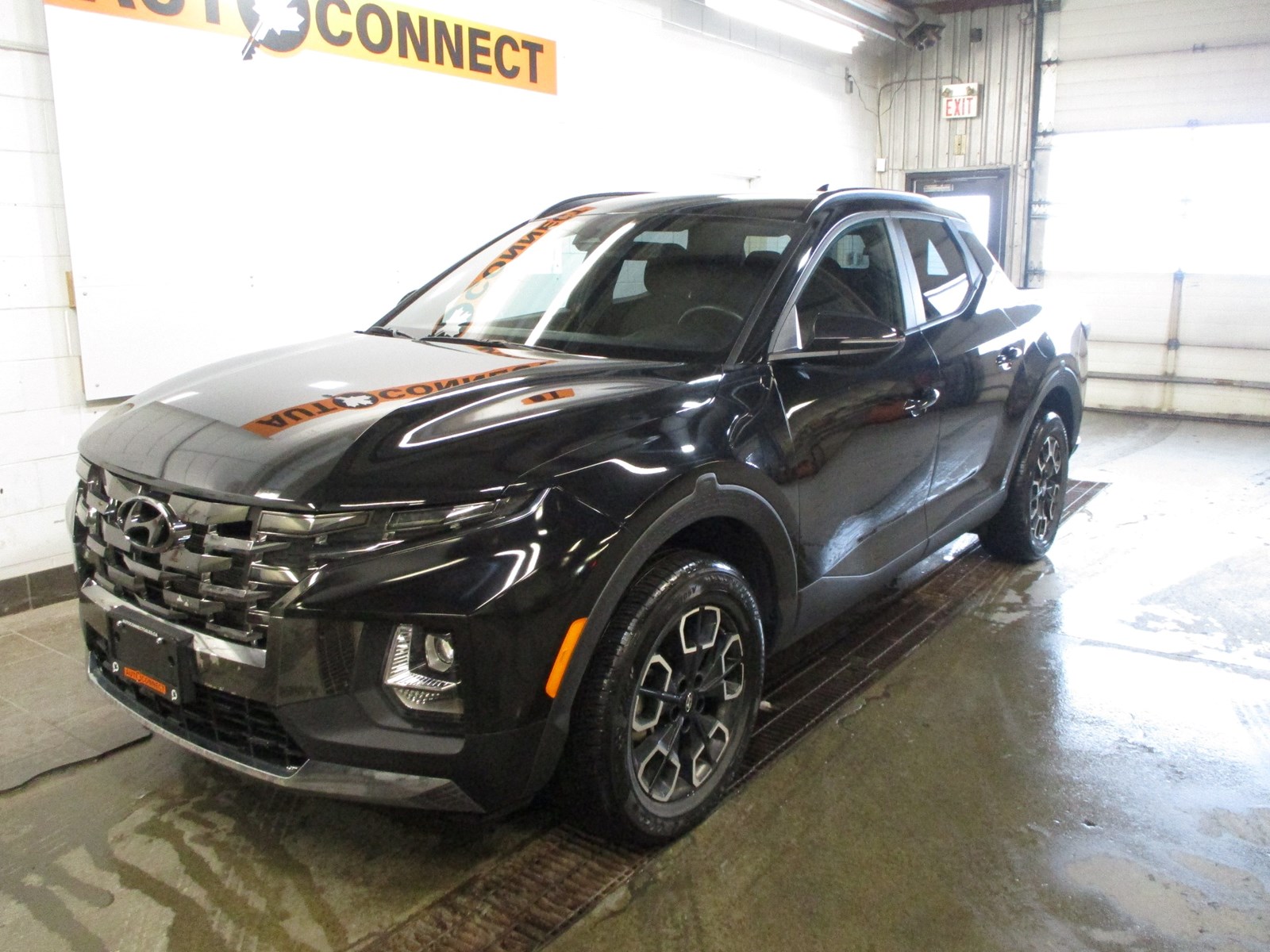 Photo of 2023 Hyundai Santa Cruz Preferred AWD for sale at Auto Connect Sales in Peterborough, ON