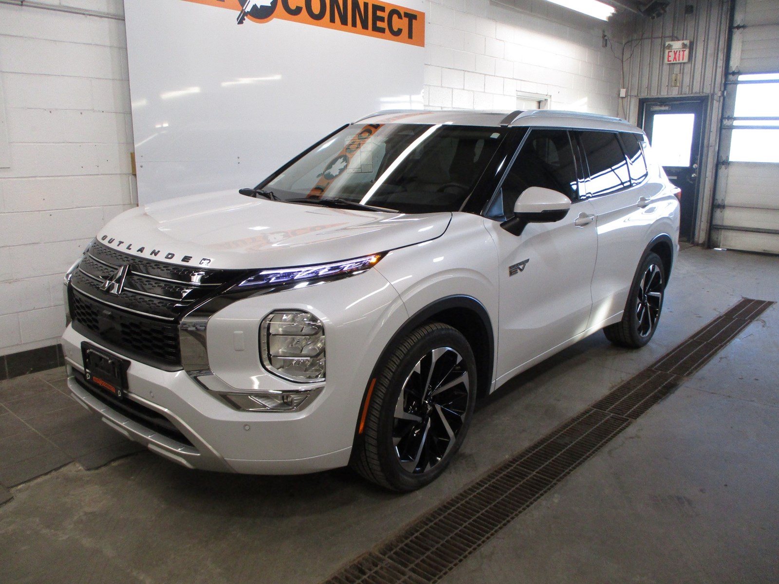 Photo of 2023 Mitsubishi Outlander PHEV GT AWC for sale at Auto Connect Sales in Peterborough, ON