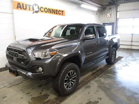 Photo of 2022 Toyota Tacoma TRD Premium w/Navi for sale at Auto Connect Sales in Peterborough, ON