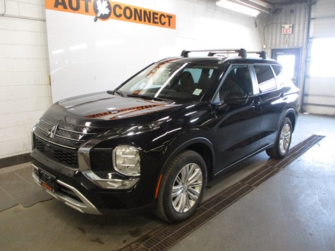 Photo of 2023 Mitsubishi Outlander  SE AWD for sale at Auto Connect Sales in Peterborough, ON