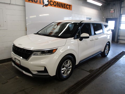 2022 KIA Carnival LX  for sale at Auto Connect Sales in Peterborough, ON Photo of 2022 KIA Carnival LX  for sale at Auto Connect Sales in Peterborough, ON