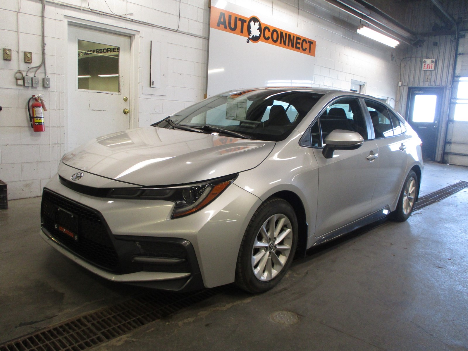 Photo of 2020 Toyota Corolla SE  for sale at Auto Connect Sales in Peterborough, ON