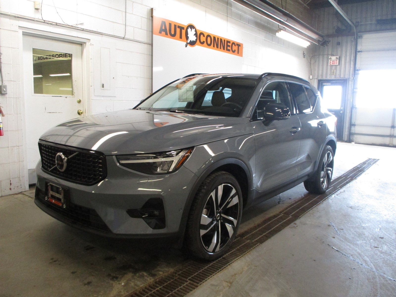 Photo of 2023 Volvo XC40  AWD for sale at Auto Connect Sales in Peterborough, ON