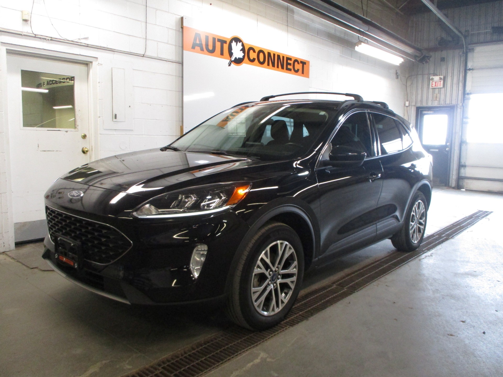 Unknown 2022 Ford Escape Hybrid SUV / Crossover All-Wheel Drive 6-Speed Automatic