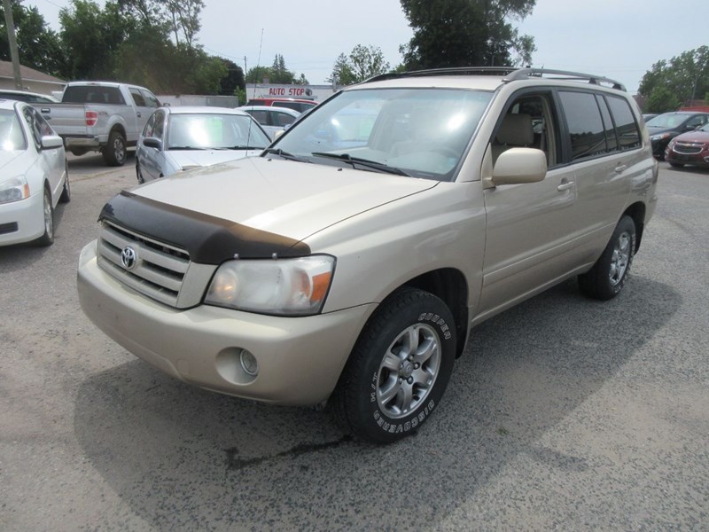 Photo of  2006 Toyota Highlander  V6 for sale at Paradise Auto Source in Peterborough, ON