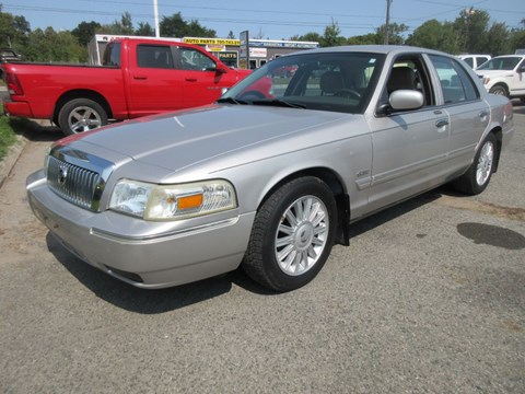 Photo of Used 2009 Mercury Grand Marquis LS Ultimate for sale at Paradise Auto Source in Peterborough, ON