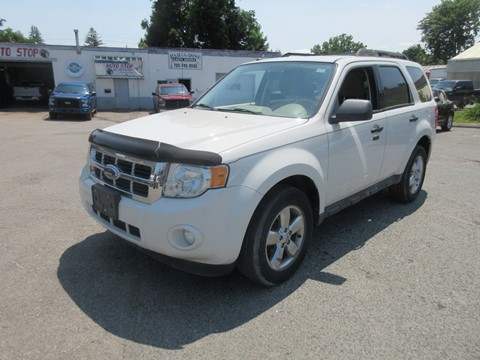 Photo of 2009 Ford Escape XLT V6 for sale at Paradise Auto Source in Peterborough, ON
