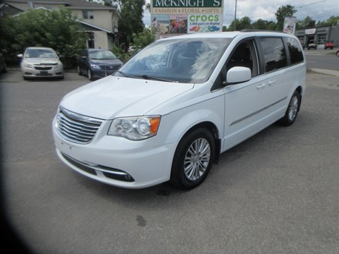 Photo of 2014 Chrysler Town & Country Touring-L  for sale at Paradise Auto Source in Peterborough, ON
