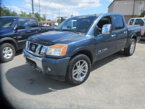 Photo of 2014 Nissan Titan SL Crew Cab for sale at Paradise Auto Source in Peterborough, ON