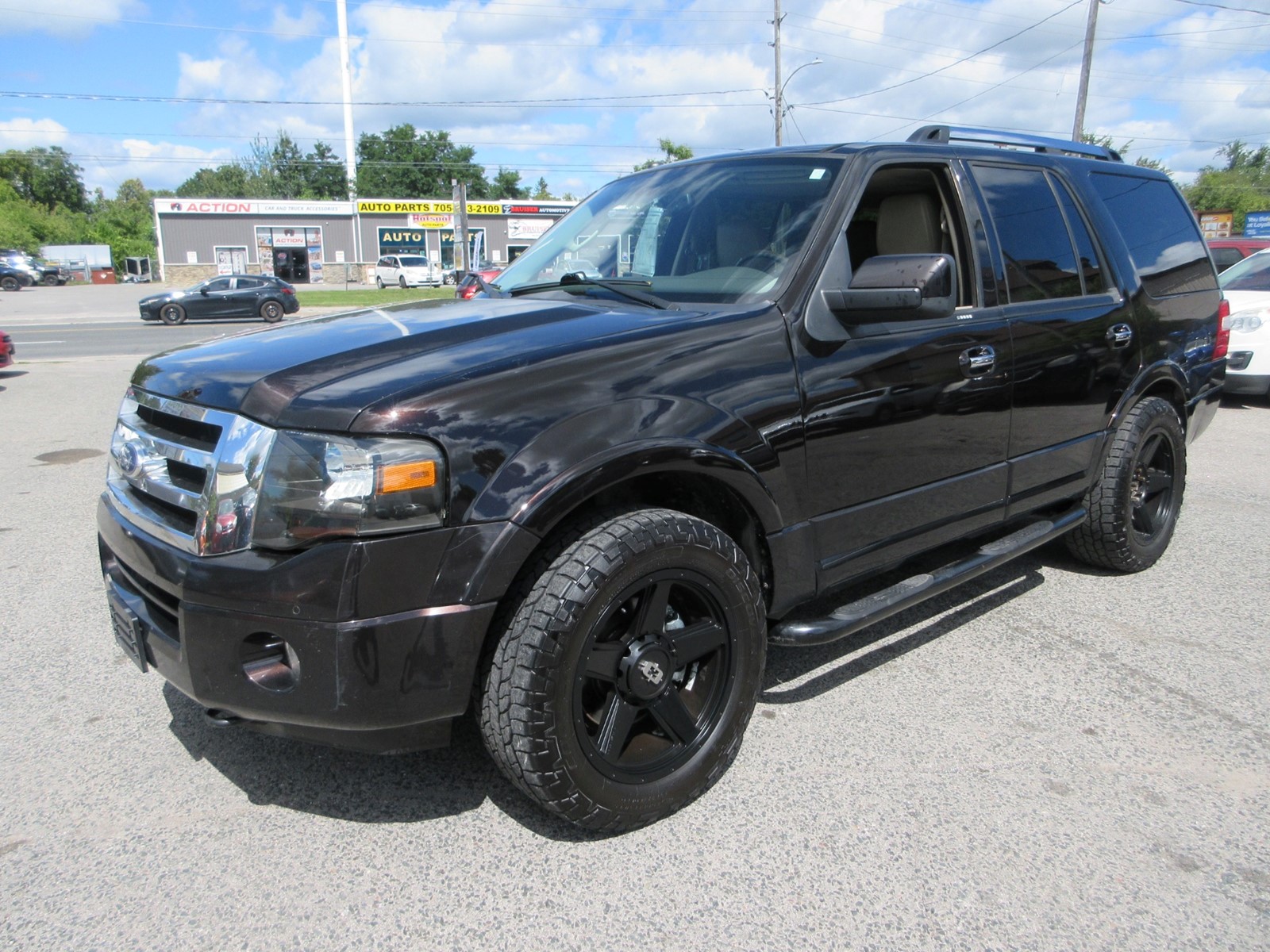 Photo of 2013 Ford Expedition Limited 4WD for sale at Paradise Auto Source in Peterborough, ON