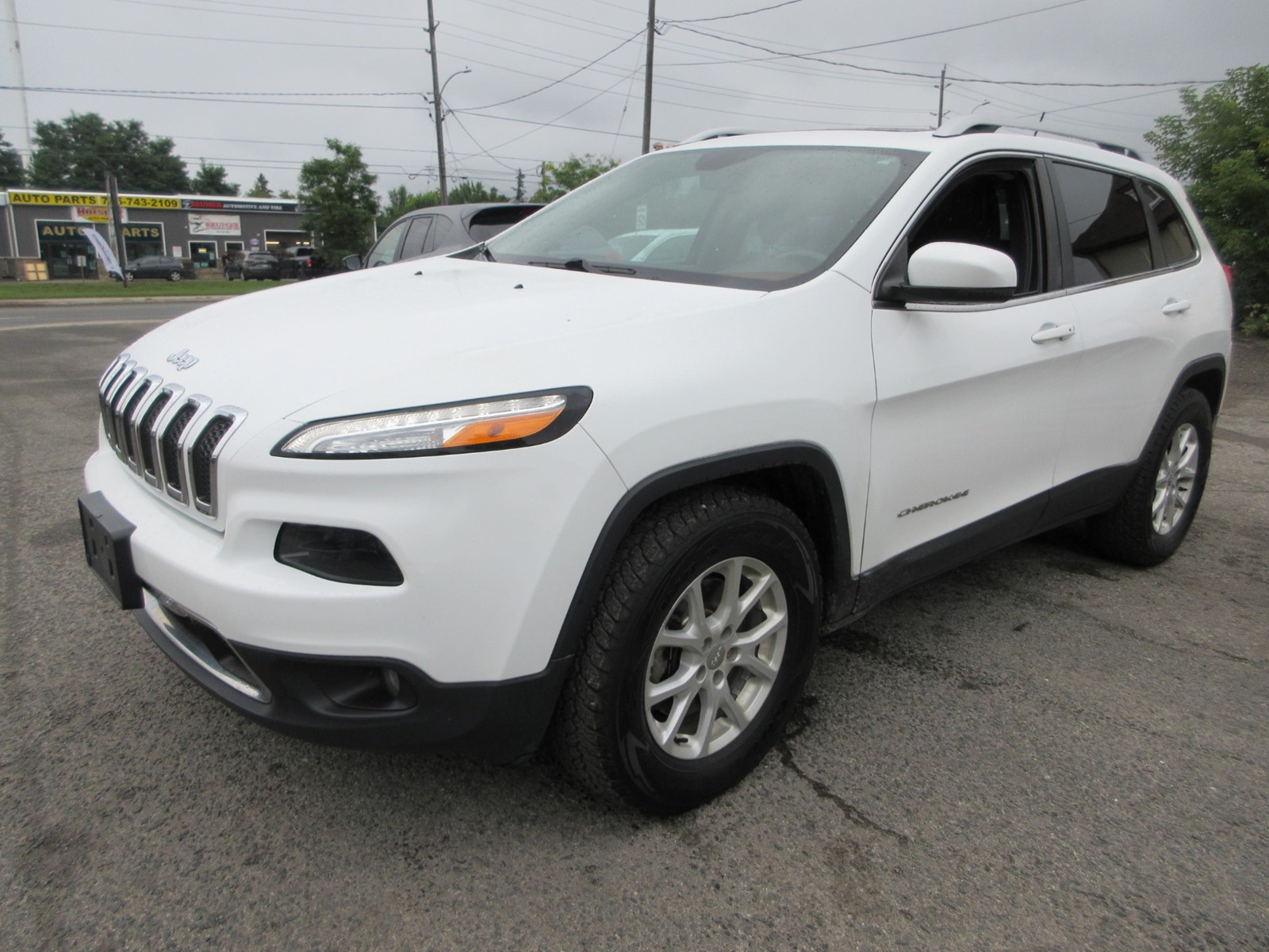 Photo of 2015 Jeep Cherokee Limited 4WD for sale at Paradise Auto Source in Peterborough, ON