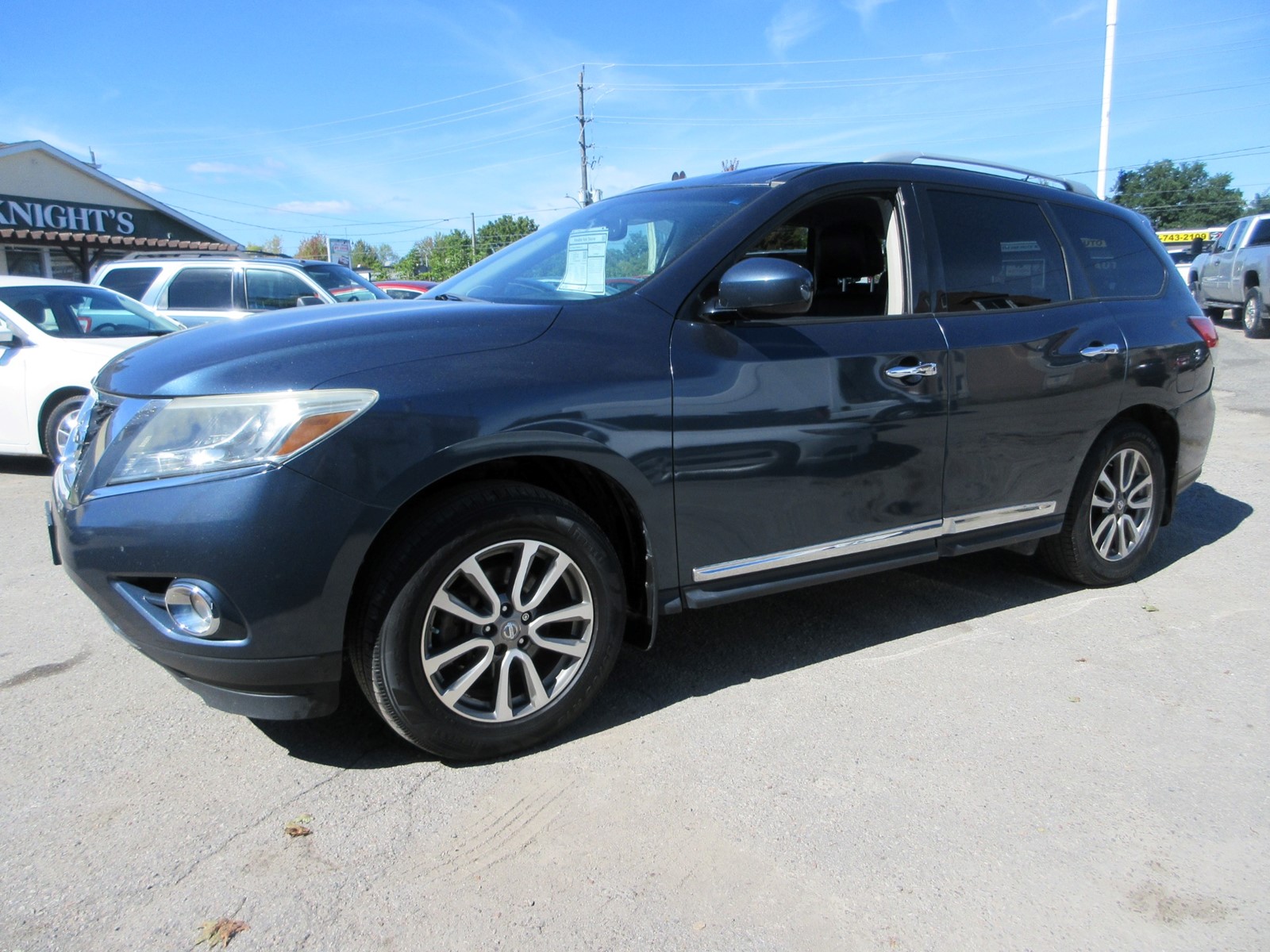 Photo of 2014 Nissan Pathfinder SL 4WD for sale at Paradise Auto Source in Peterborough, ON