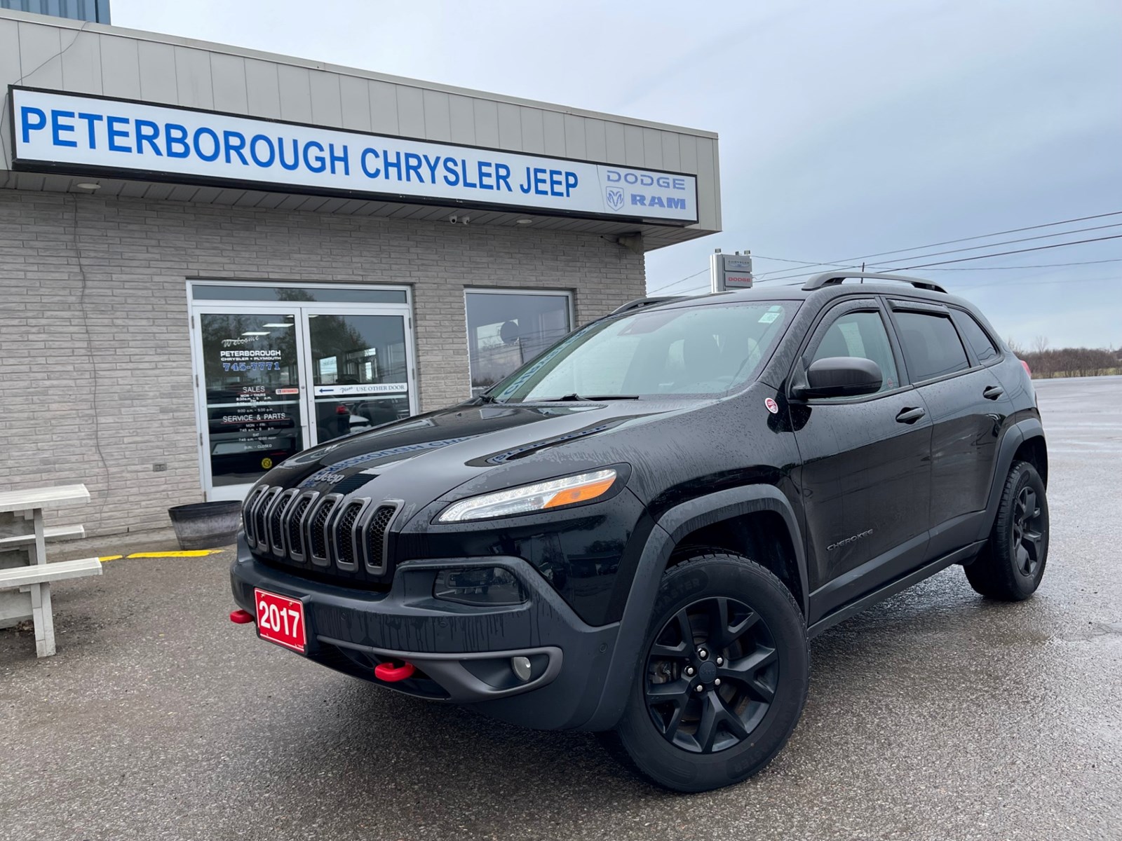 Photo of 2017 Jeep Cherokee Trailhawk  Elite for sale at Peterborough Chrysler in Peterborough, ON
