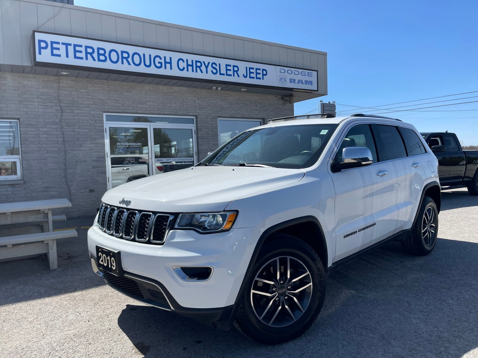Photo of 2019 Jeep Grand Cherokee  Limited  for sale at Peterborough Chrysler in Peterborough, ON