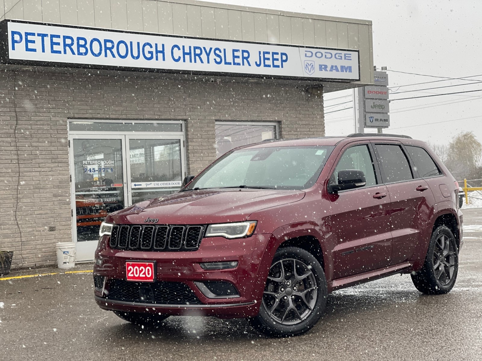 Photo of 2020 Jeep Grand Cherokee  Limited  for sale at Peterborough Chrysler in Peterborough, ON