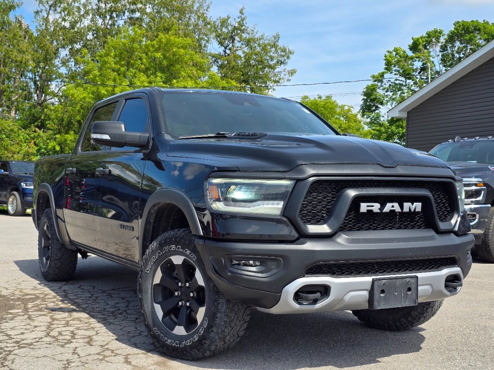 Photo of 2022 RAM 1500 Rebel  Crew Cab 4WD for sale at Peterborough Chrysler in Peterborough, ON