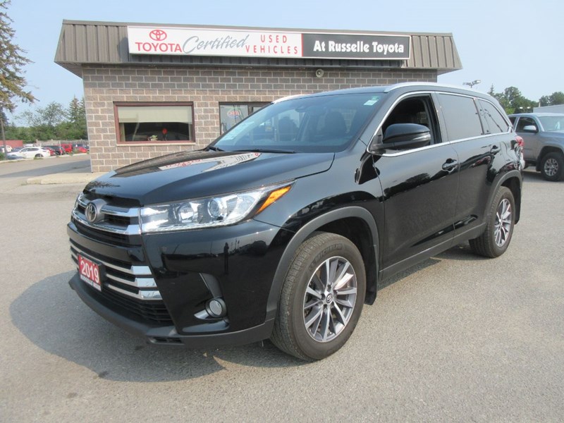 Photo of  2019 Toyota Highlander XLE V6 for sale at Russelle Toyota in Peterborough, ON
