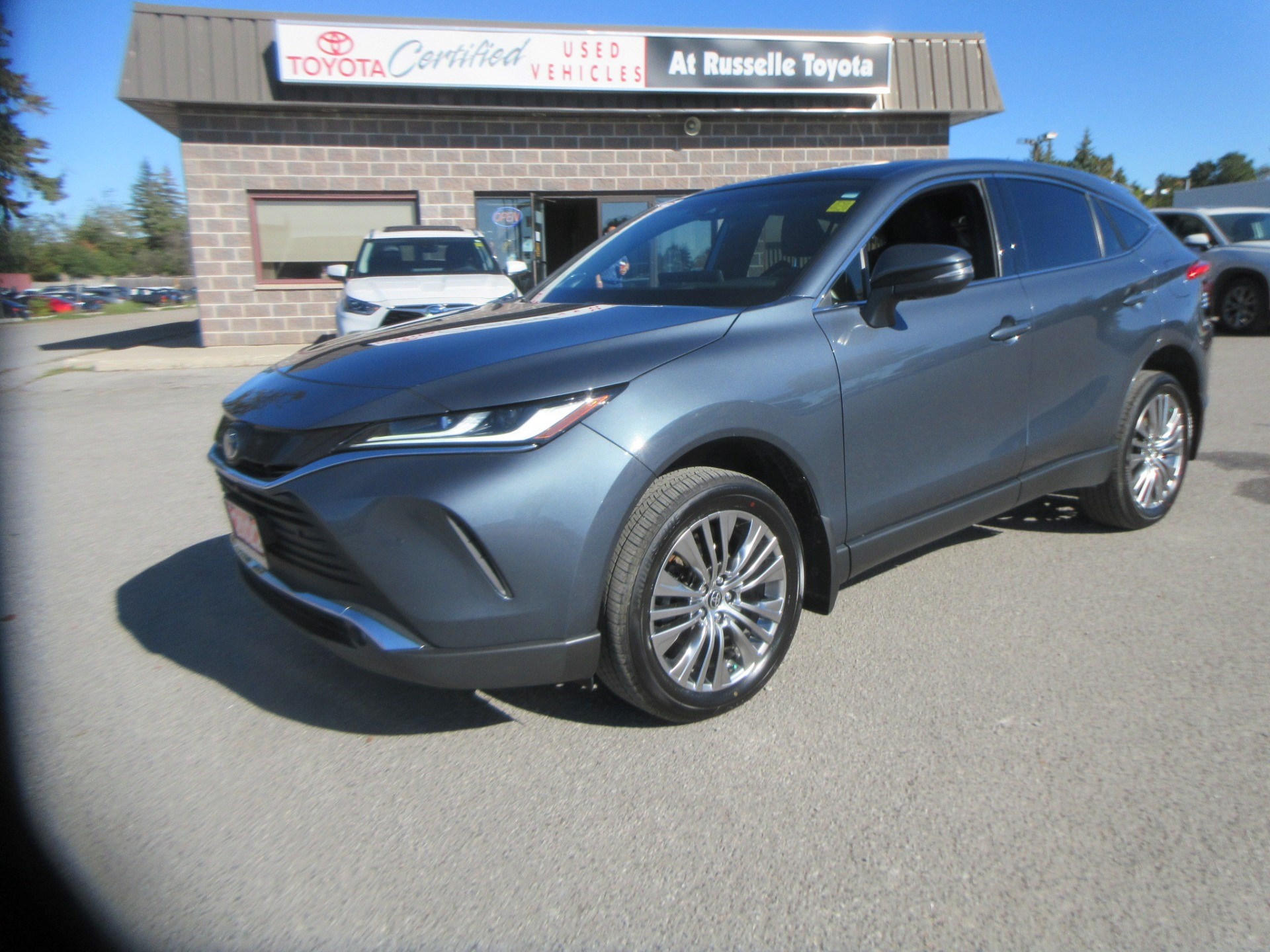 Coastal Gray Metallic 2022 Toyota Venza SUV / Crossover All-Wheel Drive Continuously Variable Transmission