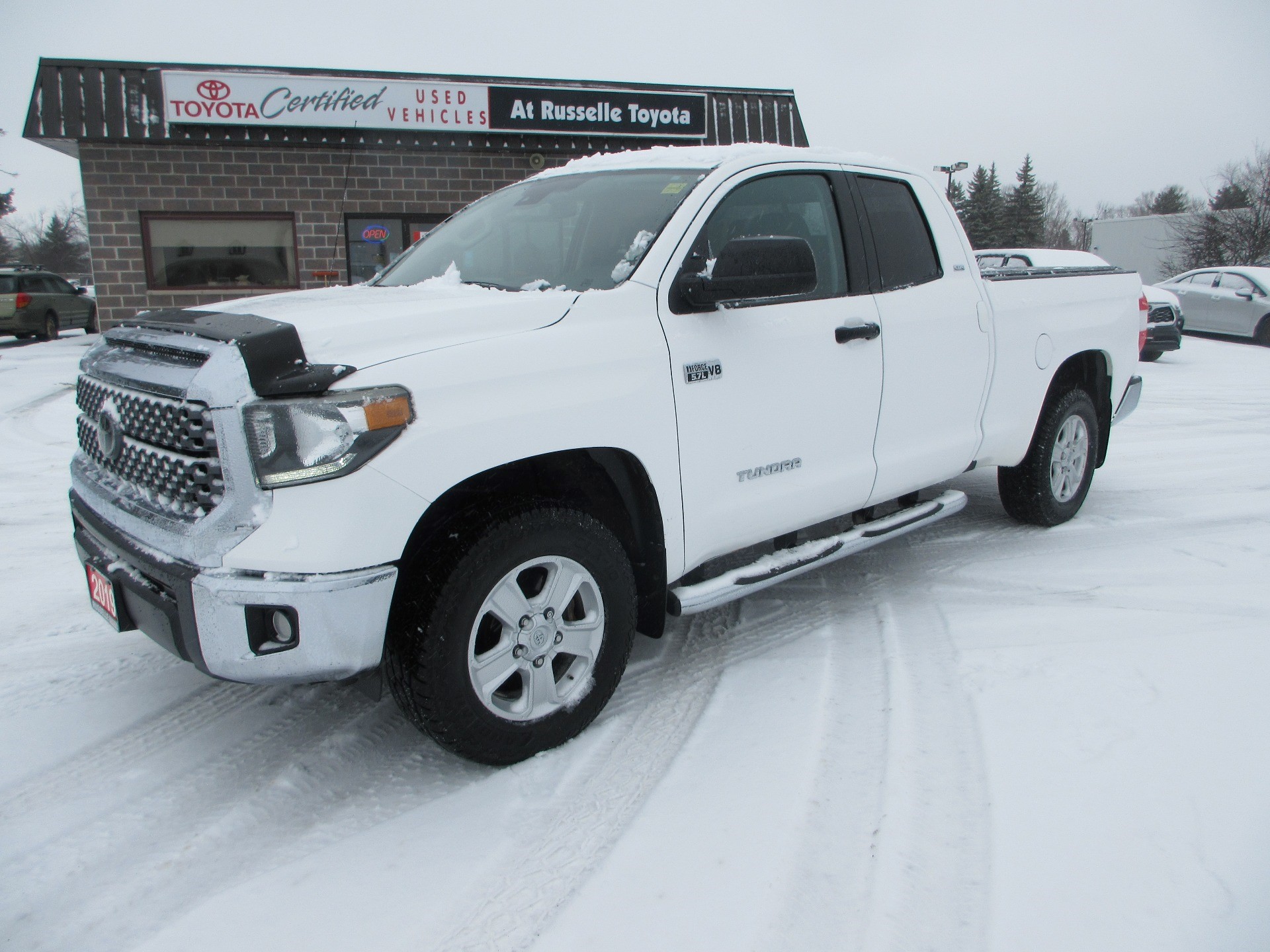 Toyota Tundra SR5 Double Cab 5.7L 4WD