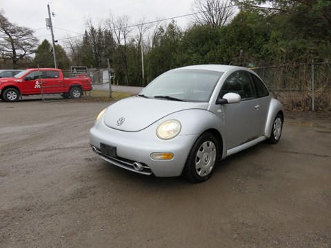 Photo of AsIs 2001 Volkswagen New Beetle GLS 2.0 for sale at Kenny Peterborough in Peterborough, ON