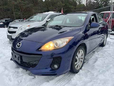 Photo d'une 2012 Mazda MAZDA3 i Touring à vendre chez Kenny Peterborough à Peterborough, ON